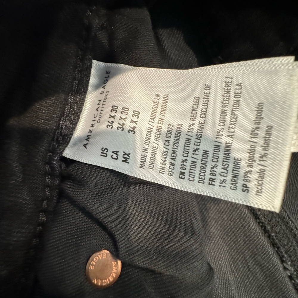 American Eagle.. Slim Jeans 34 x 30 ..$30